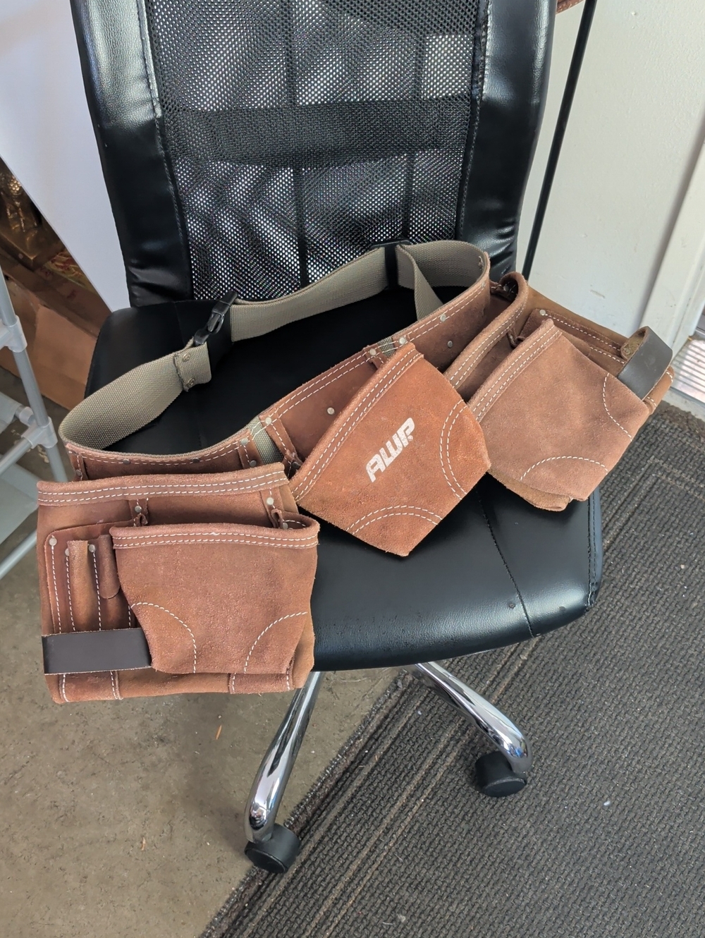 AWP Tool Belt Rig Bag Leather Brown General Construction Flip Pocket Adjustable